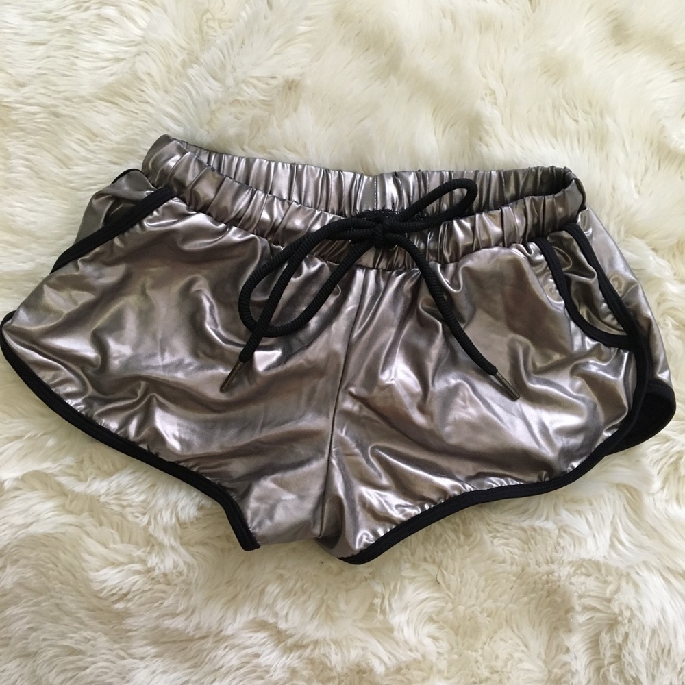 Koral Shorts